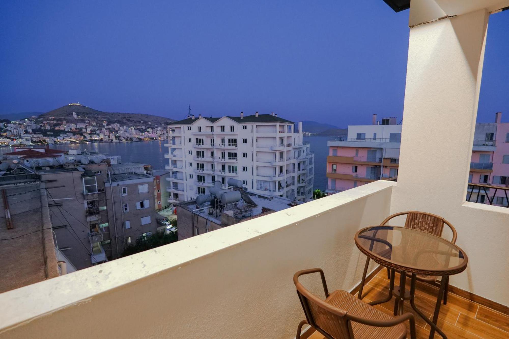 Armar Hotel Sarandë Buitenkant foto